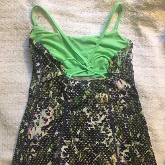 Lululemon Size 6 Dancing Warrior Tank - Picture 2 of 3
